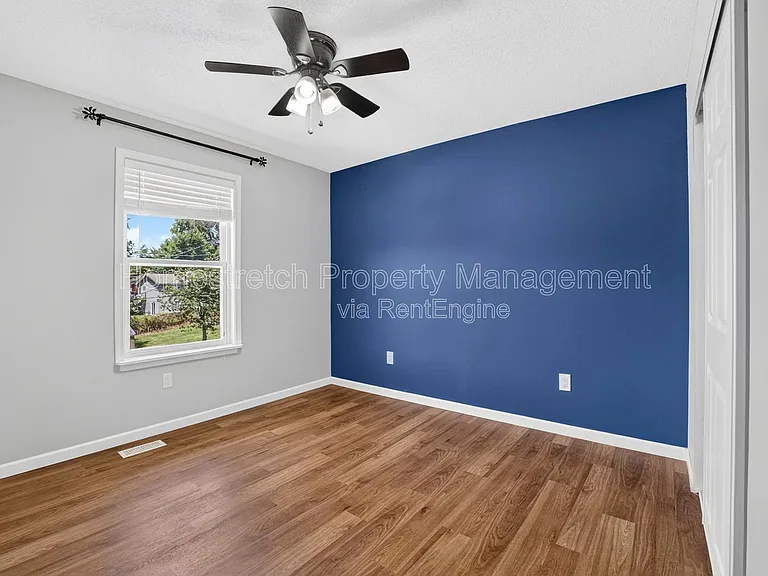 10608 Canter Way — Photo 26