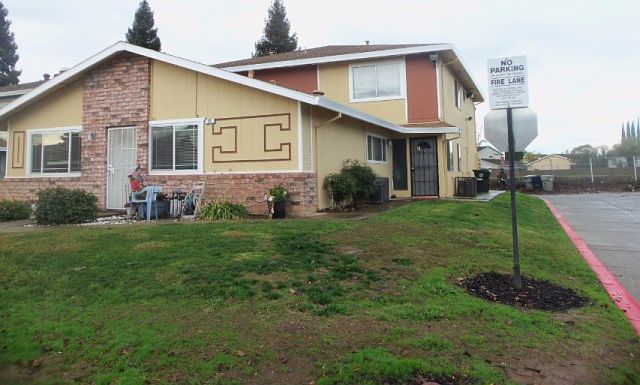 1st image of 90 La Fresa Ct