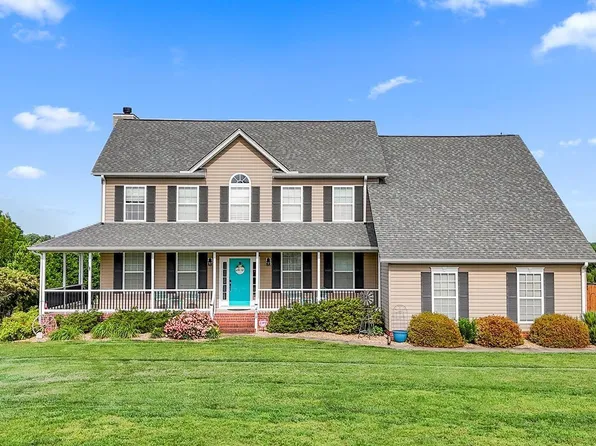 408 Saddlebred Dr, Pelzer, SC 29669