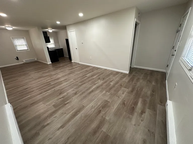 22 Lake St #5B — Photo 3