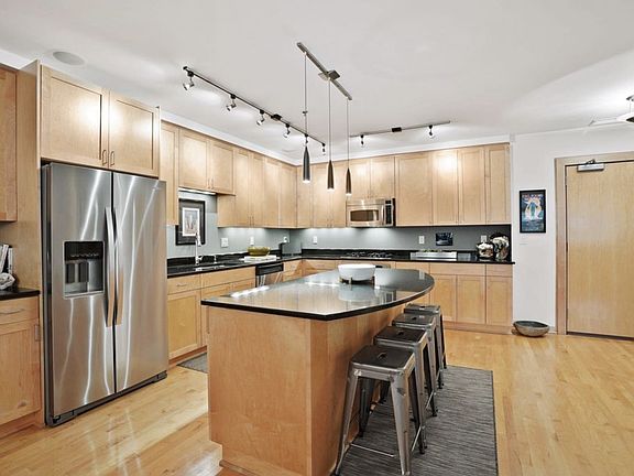 3rd image of 111 4th Ave N APT 101
