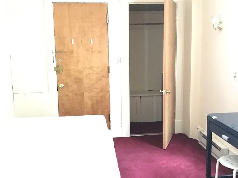 518 Monroe St — Photo 11