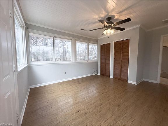 2nd image of 1809 Glenside Dr
