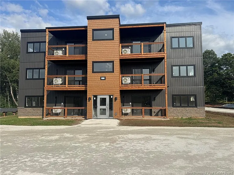 268 Main St #104 — Photo 7