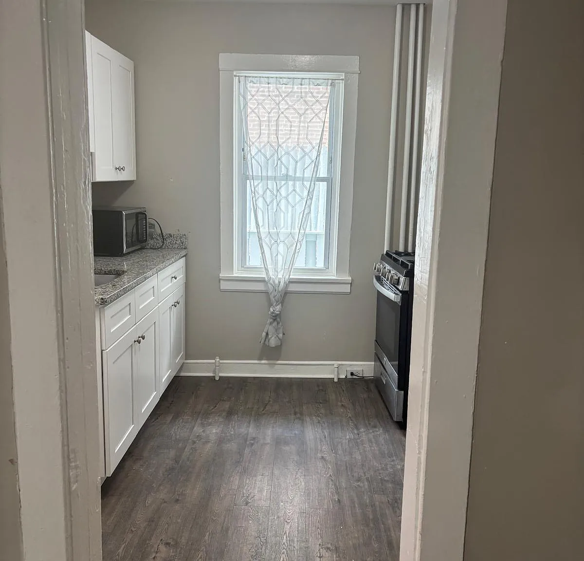 4 bed, 1338 sqft, $2,200 — Photo 3