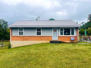 528 Holiday Rd, Vinton, VA 24179