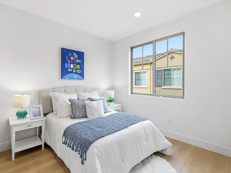 270 Ariana Pl — Photo 12