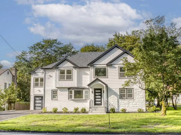 888 Blanch Ave, Norwood, NJ 07648