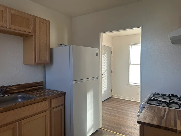 1217 Estelle St — Photo 10