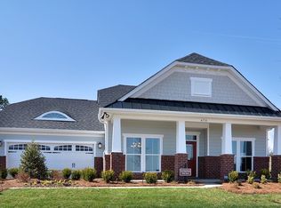 888 Mario Ln, Gilberts, IL 60136