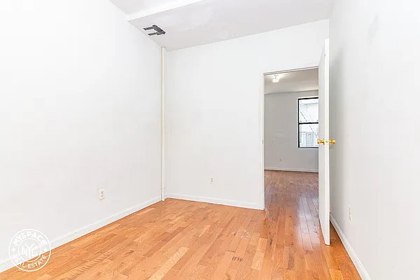 Rented by MySpaceNYC | media 28