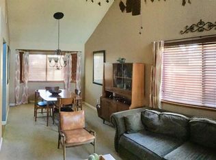 3001 Woodglen Dr, Bakersfield, CA 93311