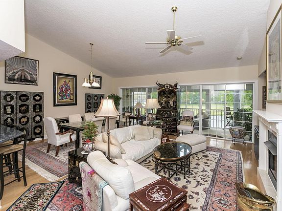 5th image of 115 N Champions Way Unit 423