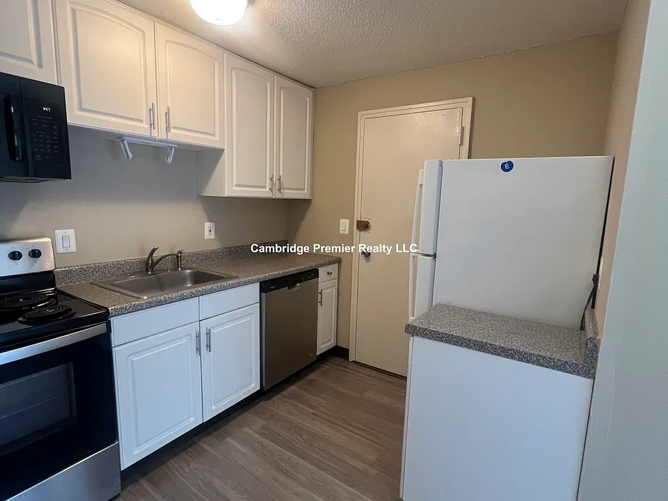 379 Harvard St #26