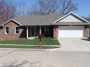 3508 Woods Edge Rd, Columbia, MO 65203