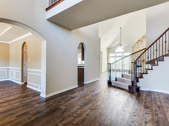 4th image of 2613 Old Stables Dr