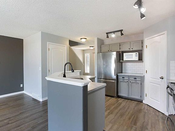 5th image of 7269 W Laguna Way NE