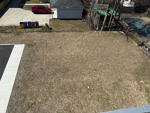 4th image of 72 Belmont St Suite 2