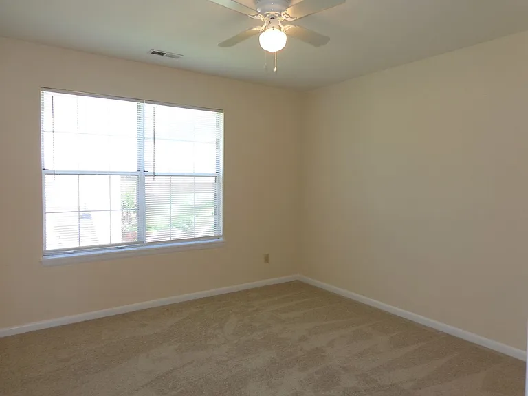 4628 Coronet Ave — Photo 9