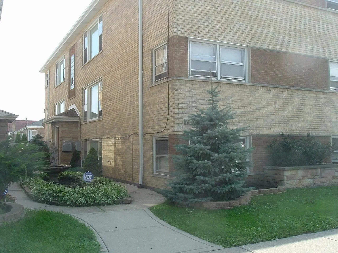 2 bed, 800 sqft, $1,550 — Photo 1