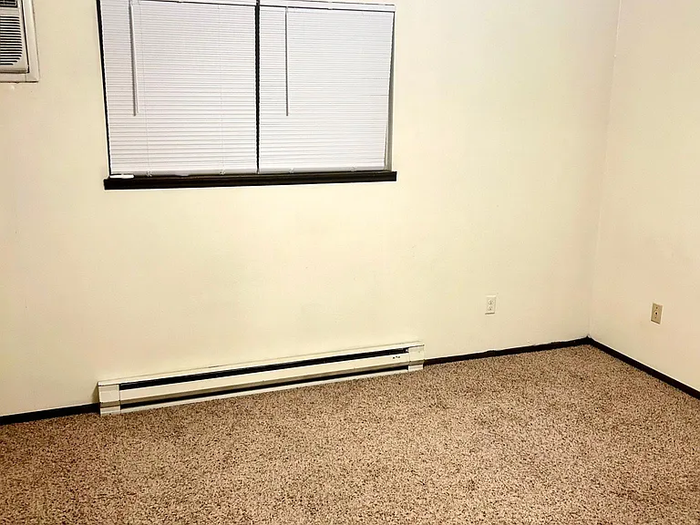 6109 N Colton St #13 — Photo 6