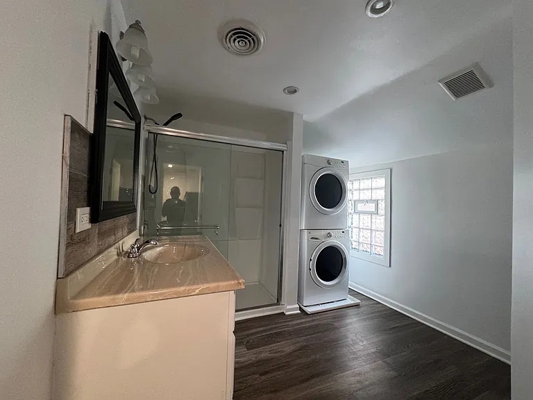 bathroom/laundry