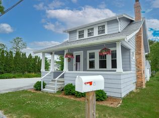 8 Tomahawk Dr, Wareham, MA 02571