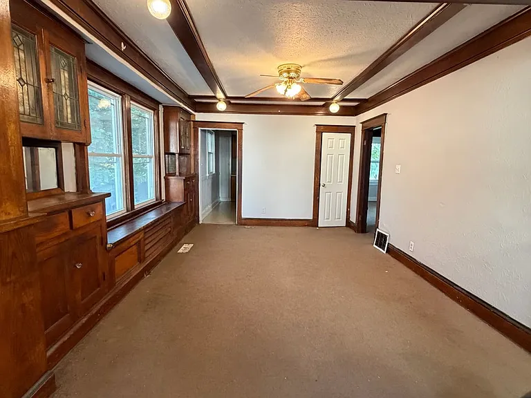 3718 Bellefontaine Ave — Photo 2