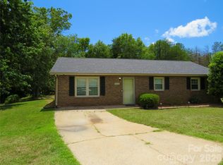 122 Tulip Trl, Ellenboro, NC 28040