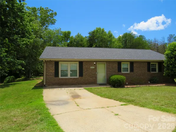 122 Tulip Trl, Ellenboro, NC 28040