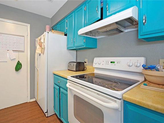 5th image of 110 Hillcreek Dr