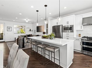 1062 Hampton Dr, Costa Mesa, CA 92627