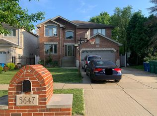 5647 W 84th St, Burbank, IL