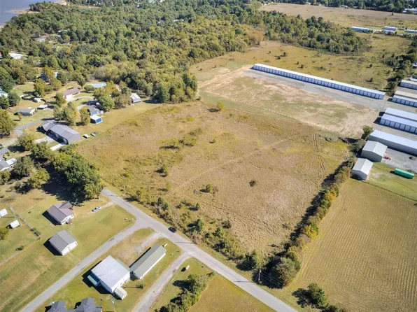 2 Hamilton Road, Eufaula, OK 74432