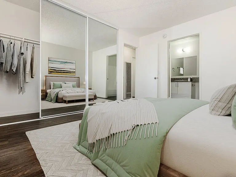* Photos have been virtually staged for illustrative purposes. The furnishings, decor, and certain visual elements shown may not be present in the actual apartment.