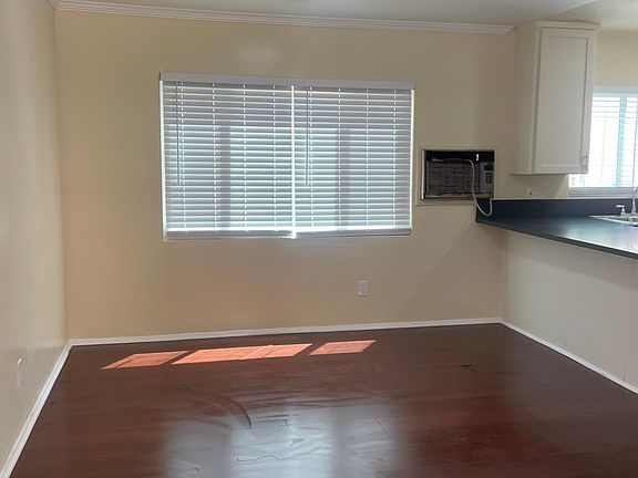 3rd image of 6339 Coldwater Canyon Ave #4