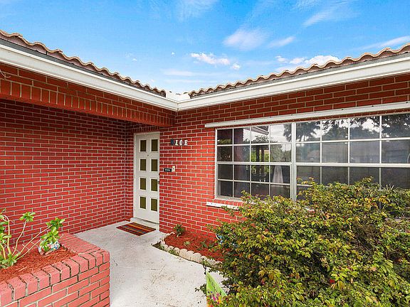 4th image of 6760 NW 27th Ter