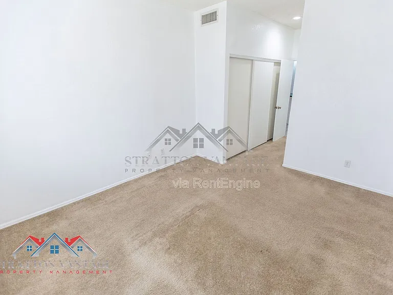 2035 S Elm St #110 — Photo 22