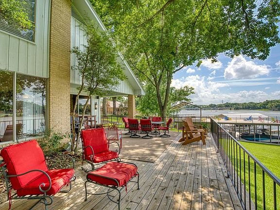2nd image of 1744 Bluebonnet Lane
