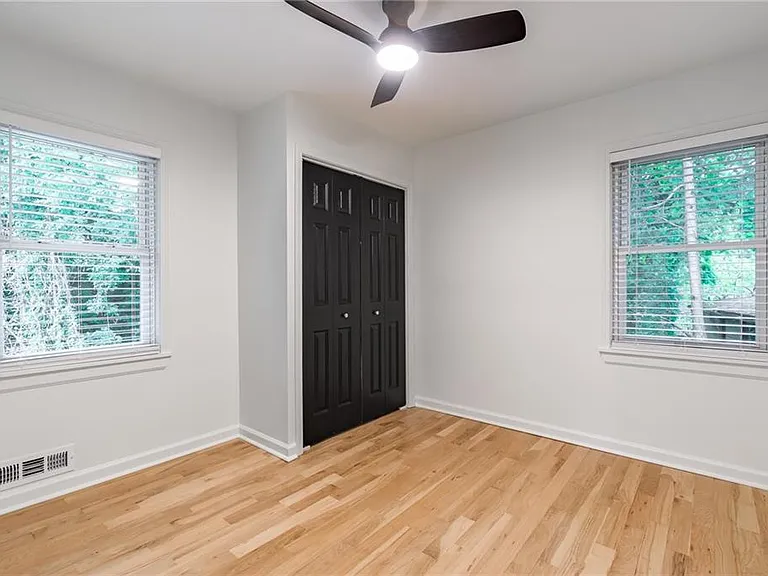 2093 Wildrose Dr — Photo 24
