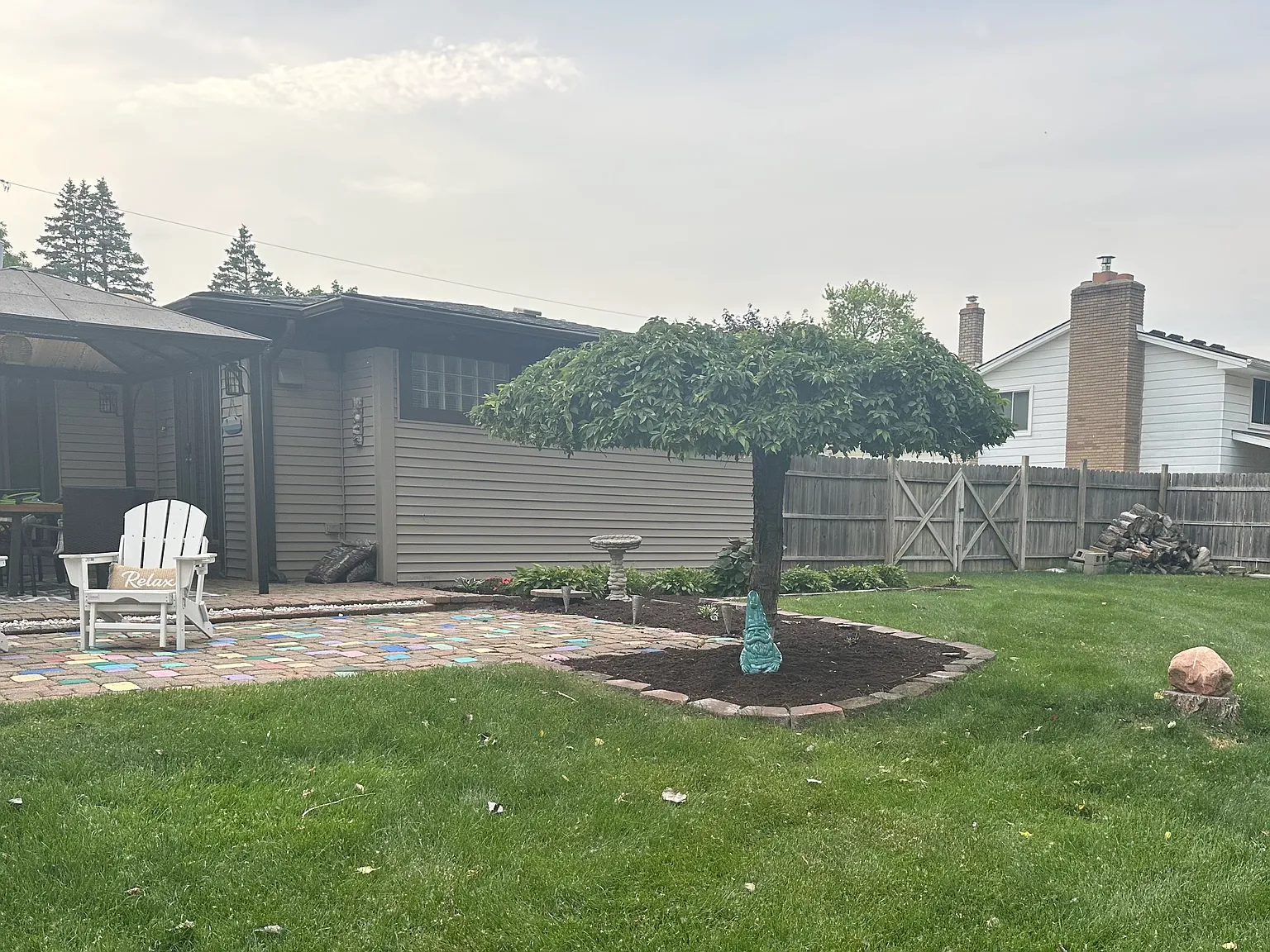 3 bed, 2463 sqft, $3,400 — Photo 2