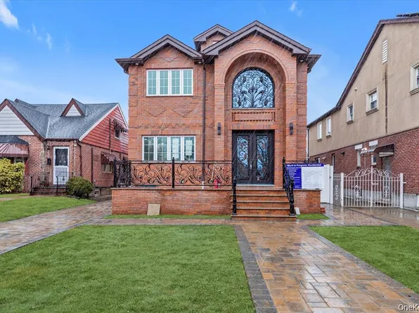 27-09 Utopia Parkway, Flushing, NY 11358