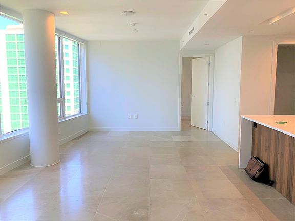 4th image of 885 Smithe St #16XX