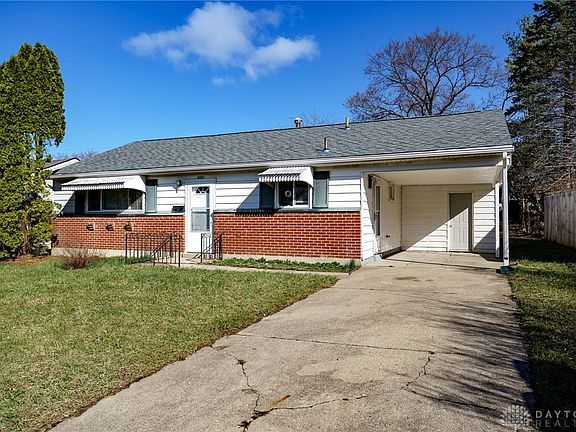 3rd image of 5027 Hackett Dr