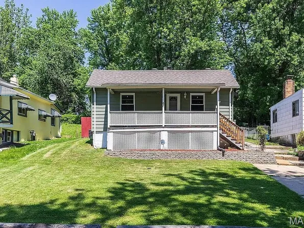 9934 Valley Dr, Saint Louis, MO 63137