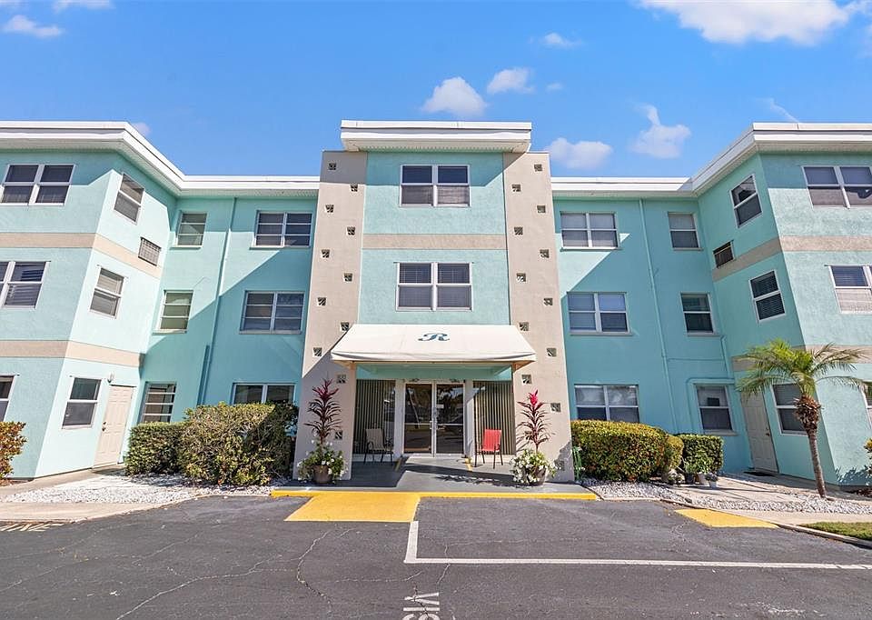 1st image of 11447 PARK BOULEVARD #302