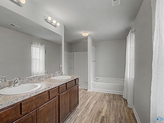 3rd image of 30043 Abbeywood Ln