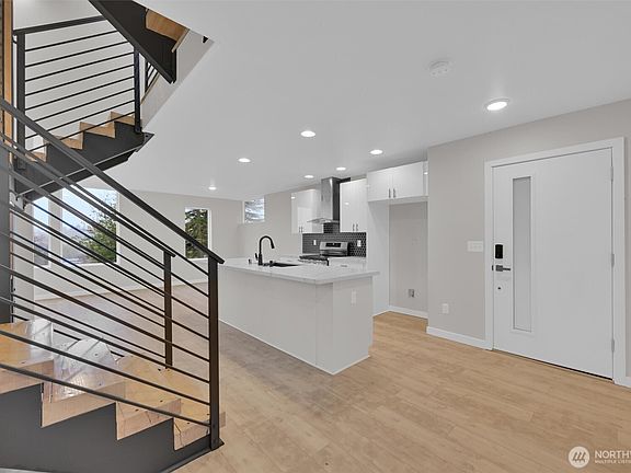 4th image of 2535 S i Street #c