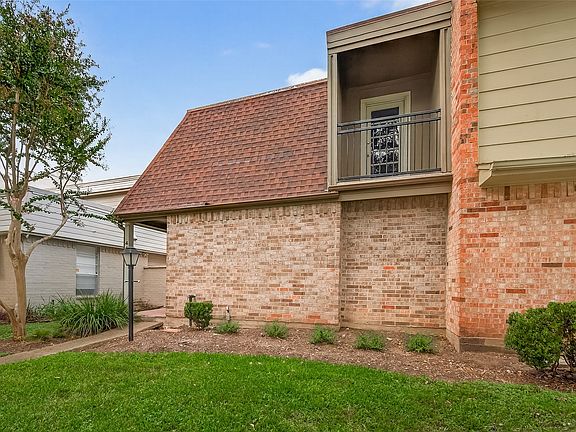 5th image of 4404 Basswood Ln