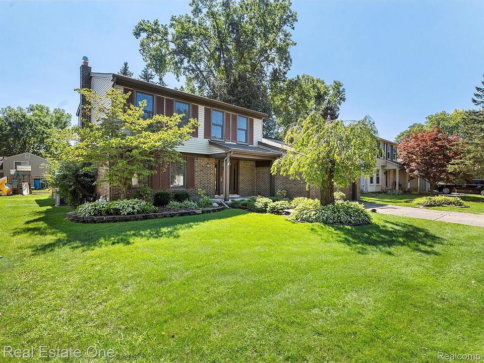 1st image of 34033 Fonville Dr